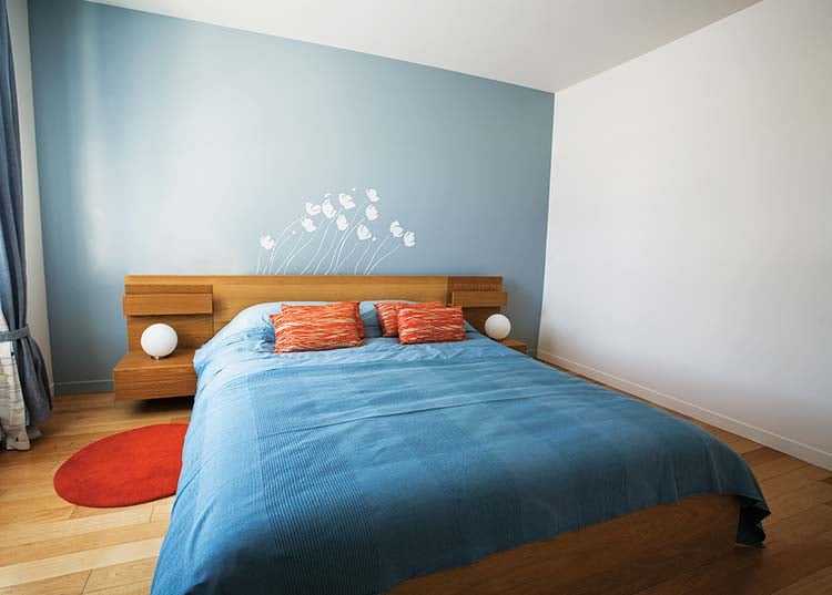 blue bedroom accent wall ideas